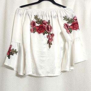 100% cotton off shoulder floral applique blouse